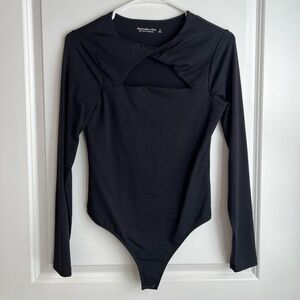 Abercrombie & Fitch Soft A&F Seamless Twist Neck Bodysuit